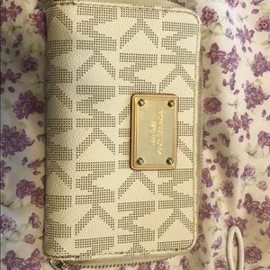 michael kors wallet